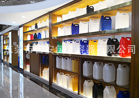 欧美大屌操日本女吉安容器一楼化工扁罐展区